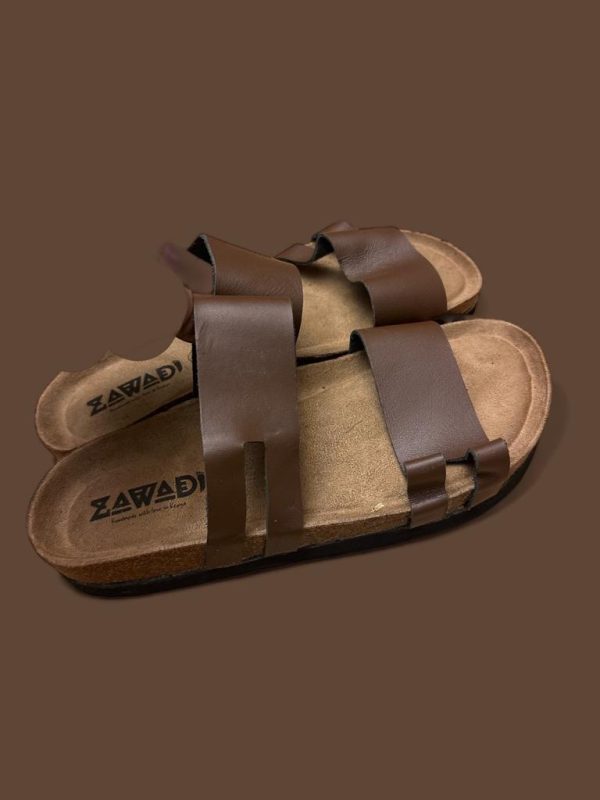 Aurus brown